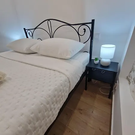 아파트 Small House Saint Michael