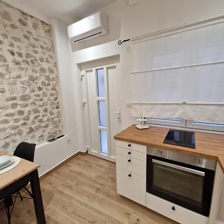 Small House Saint Michael 아파트 *