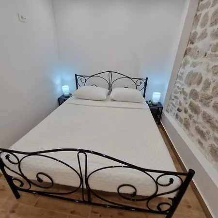 아파트 Small House Saint Michael